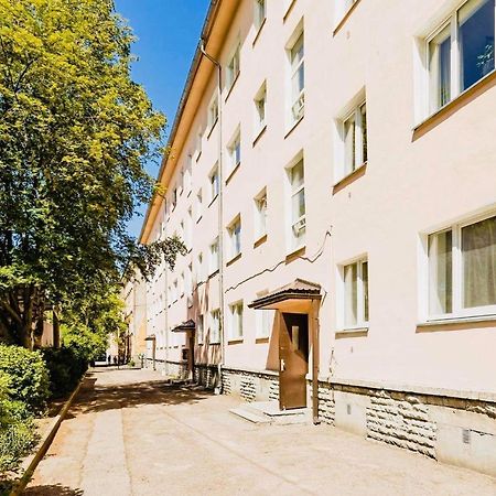 Sunny Apartment, 7 Min With Tram To The Old Town Reval Esterno foto